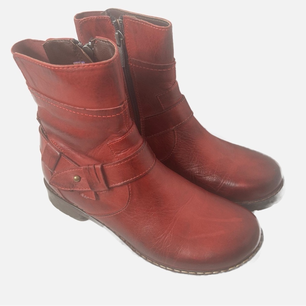 NEW JAFA Women’s Leather Pull On Boots Made in Israel Ruby Steampunk Moto